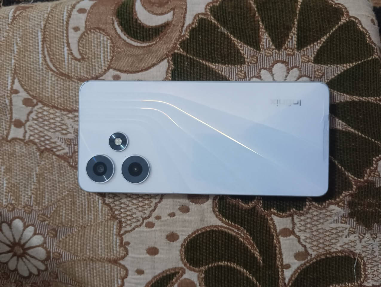 انفنكس هوت 30بلي جهاز ذاكرة 128جهاز ما مفتوح   بطارية 5000سعرة مناسب جدآ مكاني كربلاء حي العامل للاتصال *********** او واتساب
