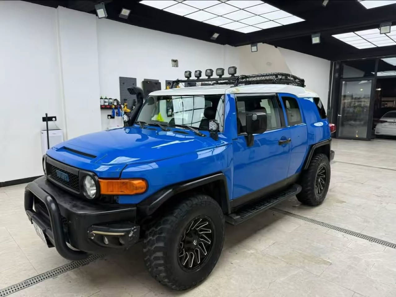 السلام عليكم
للبيع او مراوس 
لاندكروز اف جي 
سنويه بسمي ومحرك وكير شرط مامفتوحات
فور ويل دفلوك شغال 
8 موديل 
تخم ويل وتاير 
مابيه نقص 
***********
