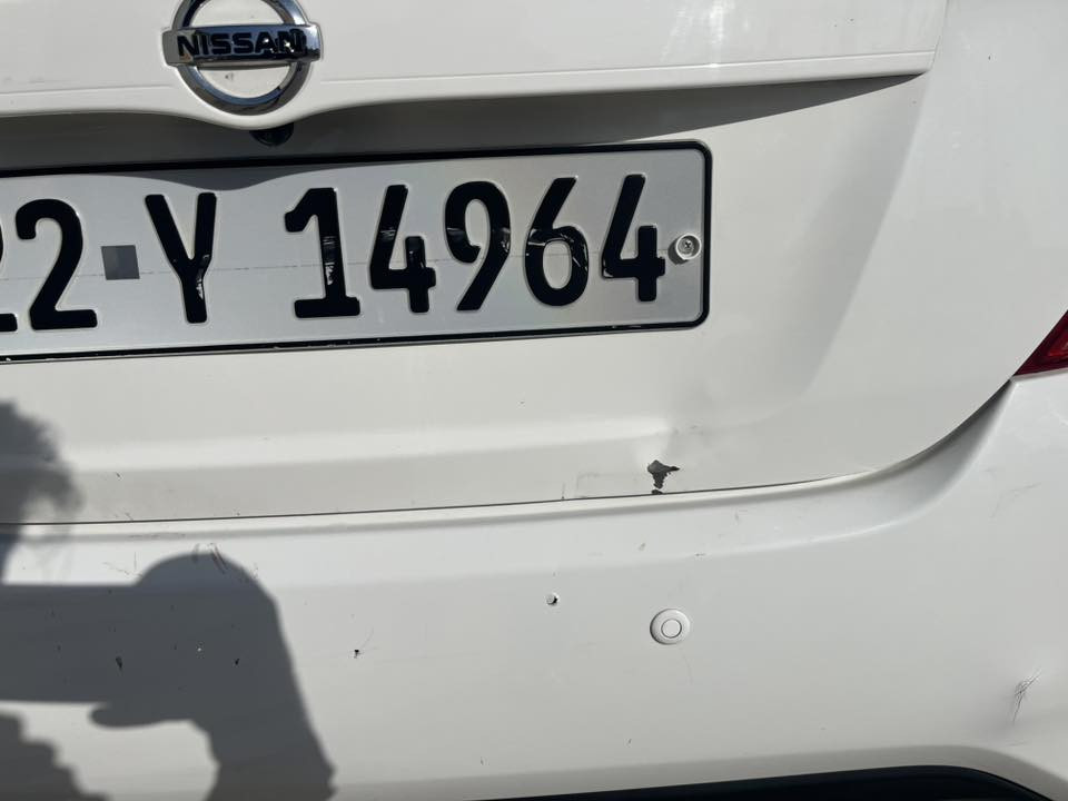 نيسان صني موديل 2025 
ماشية تقريبا 20 الف
بيهة فقط طخة صغيرة بالخلف مبينة بالصور
السيارة باسمي والسعر 123 وبي مجال بسيط جدا 
مكان بغداد 
تواصل ***********
