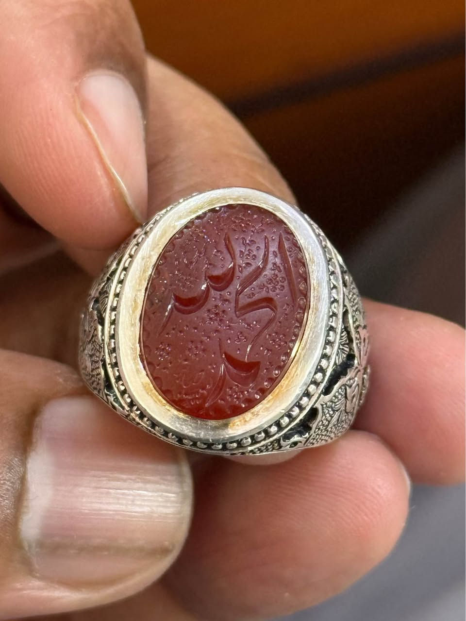 خاتم عقيق يماني احمر خامة  درجة أولى
صياغة. سلمان صادقي قلم زني
غير ملبوس 
قياس الخاتم 19.8
السعر 225 مع التوصيل كربلاء, العراق


**إذا كنت صاحب هذا الإعلان وتريد حذفه لأي سبب، رجاءا أرسل رسالة إلى الدعم الفني**