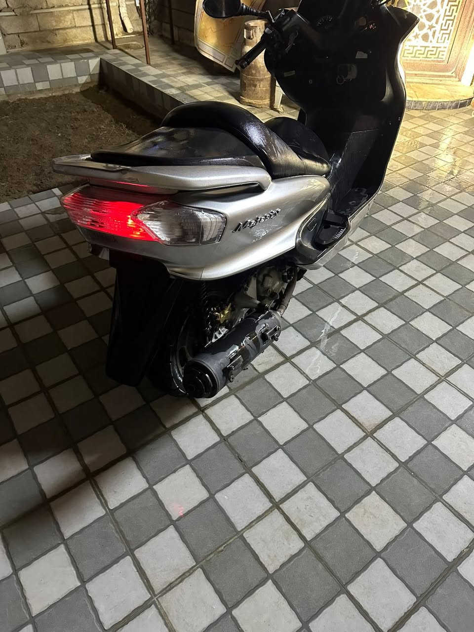 السلام عليكم
ماجستا 2008 بلادييي 

دراجه جاهزه كلشي شغال 
للاستفسار 

0773 822 7952
