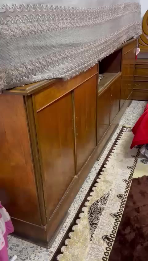 بغداد العبيدي
غرفة أخشاب نضيفه شغل عراقي درجه أولى الي يريد يتصل على الرقم ‭0770 075 9847‬
