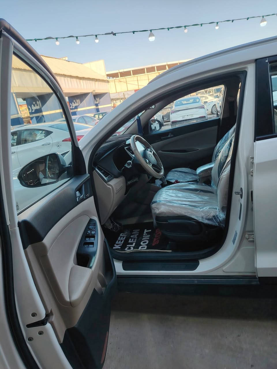 توسان موديل ٢٠١٨ للبيع سيارة باسمي رقم بابل ومثل ماموضحة بالصور للاستفسار أكثر اتصل ***********
