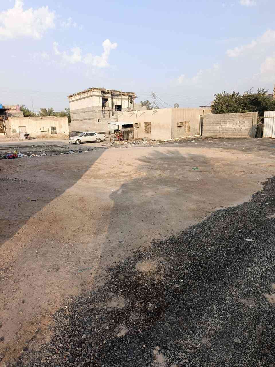 ألسلام عليكم ورحمه ألله وبركاته 🏝
اللاستفسار ***********

أعلان أرض مساحه ألف متر 1000
على نهر جاري

تحتوي على بيت مساحه 300م
ألمساحه المتبقيه 700م
بمقدار تبني 3 دور سكن

على شارع 10م تبليط خاص بلبيت فقط

جميع الخدمات متوفره 
ماء+ كهرباء + مجاري + مدراس قريبه عليك

محتويات الدار ⬇️

حديقه 🪴  + دوانيه
صاله ضيوف + موزع غرف
مطبخ + غرف نوم عدد 3
صحيات خارجي + داخلي 

ألعنوان : أبي الخصيب ألعوجه يبعد عن سايدين العوجه 200م موقع راقي

نوع العقار : طابو ملك صرف تحويل سهم بأسم المشتري 

كل هاذ جمال وترتيب

بسعر 265 مليون وقابل تفاوض 
اللاستفسار ***********
