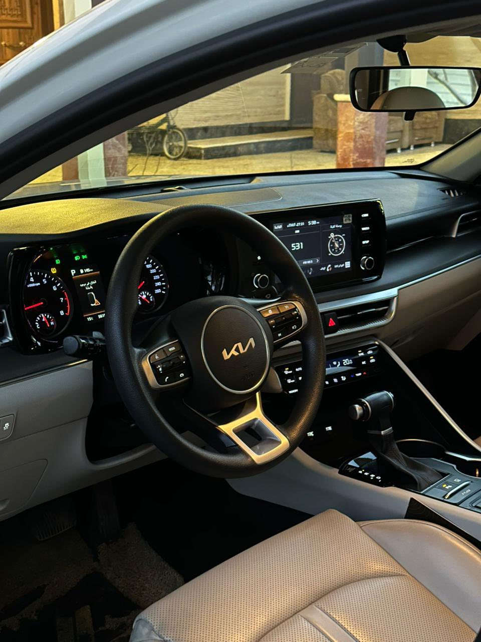 السلام عليكم
للبيع كي فايف موديل 2022 خليجي مكفوله كفاله عامه رقم اربيل باسمي تحويل ثاني يوم هزه و سنويه كله جديد ماشيه 58 السياره كلشي بيها على وضع الشركه وبلادي 
فول مواصفات عدا البنوراما
المواصفات : 
بصمه تشغيل + ابواب
تشغيل عن بعد
ترحيب 
شاشه كبيره
ابل كار بلي + اندرويد اوتو
كامره دواره 
كامره تسجيل
كشنات جلد
كشنات كهرباء 
صندوق ذكي 
لد امامي
وبقيه المواصفات المعروفه
السياره جديده وجاهزه من كلشي
السعر : 196 وبيها مجال 
مكان السياره بغداد العامريه
للاستفسار : ***********
