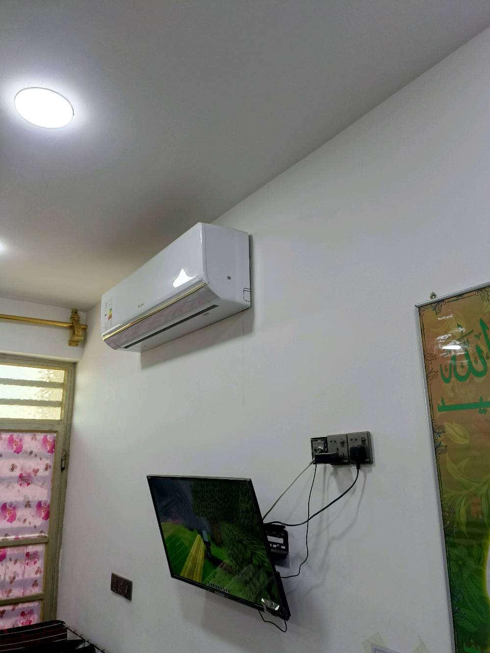 سلام عليكم مشتمل 50 متر واجهة 5 نزال 10بناء جديد درجة اولى ط1 استقبال مطبخ ترك صحيات ط2 غرفه كبيرة صحيات بيتونه كبيره مخزن وسطح حي اور ام الكبر شارع السمجه صفحة جامع الفردوس 