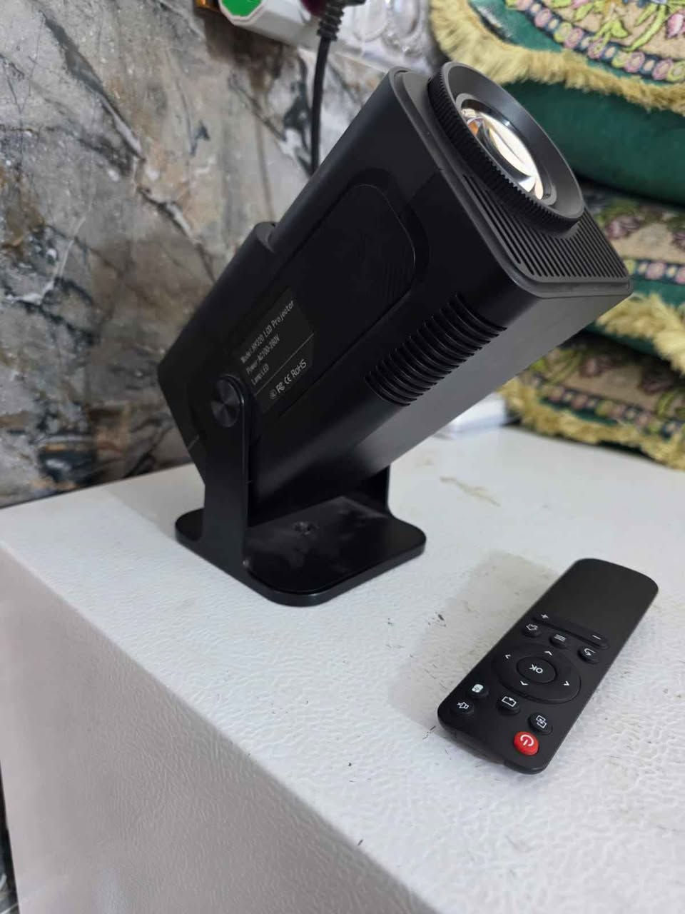 السلام عليكم 
داتا شو جديدة استخدام ١٠ ايام 4k 
تتكبر اكثر من ثلاث امتار وضوح ودقة عالية جدا اسم موديل HY320 تكدر تحمل تطبيقات وتحديث من خلال سوق بلي وتكدر تعرض مبايل عليها عنواني بغداد الشماعية رقم واتساب فقط *********** بغداد, العراق
