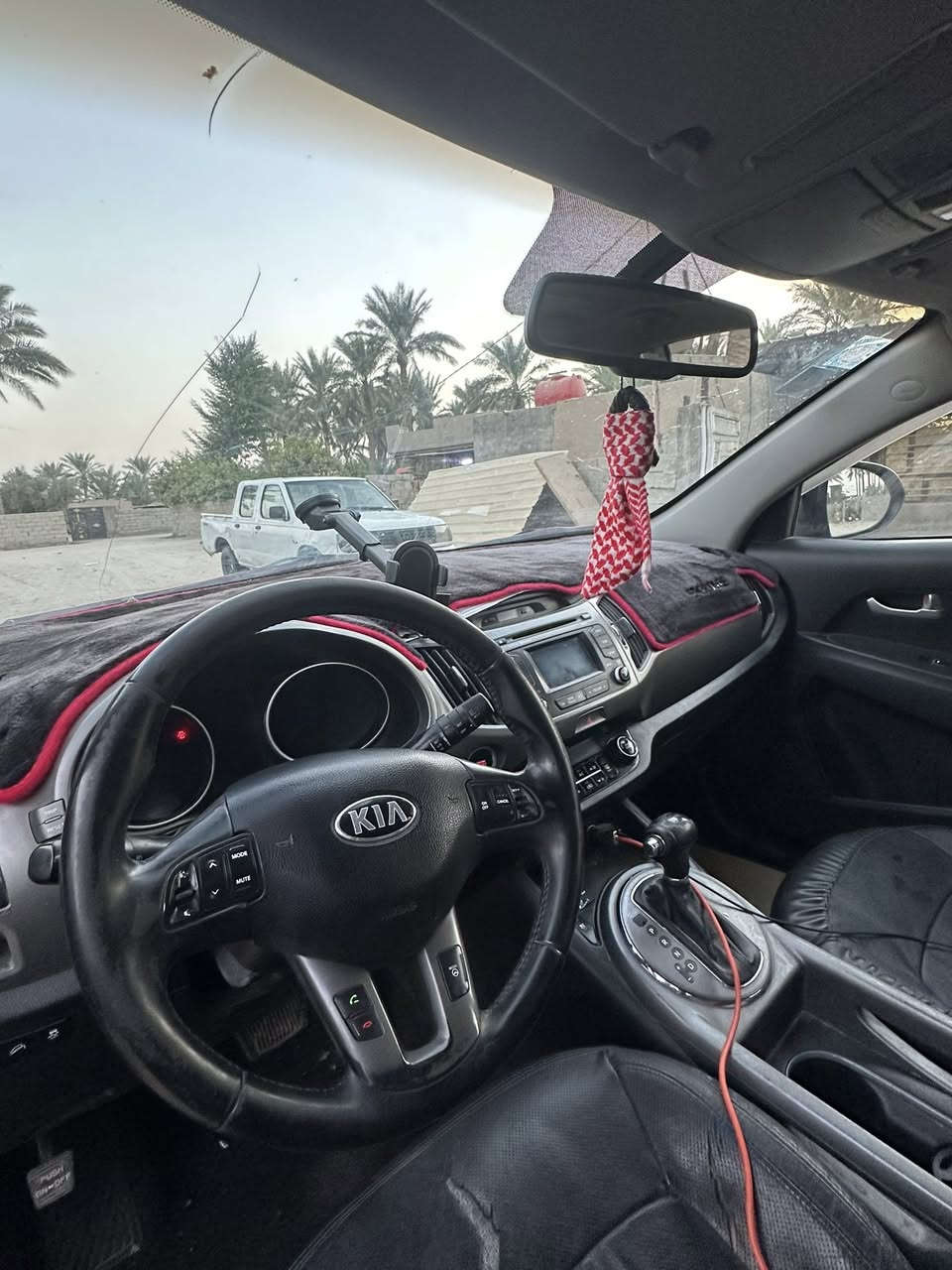 سلام عليكم سبورتج2014 vip
خليجي رقم بغداد مكفوله 
تبريد +تدفئه كشنات كهرباء بنورامه قطعتين تبريد قطعتين كامره خلفيه بصمه 
فور ويل 
محرك2400دوش المرغوب 
مرايات شفط هواي موصفات بيه بعد مكانه المحموديه رقم ***********
***********
*********** السعر 150 وبيه مجال
