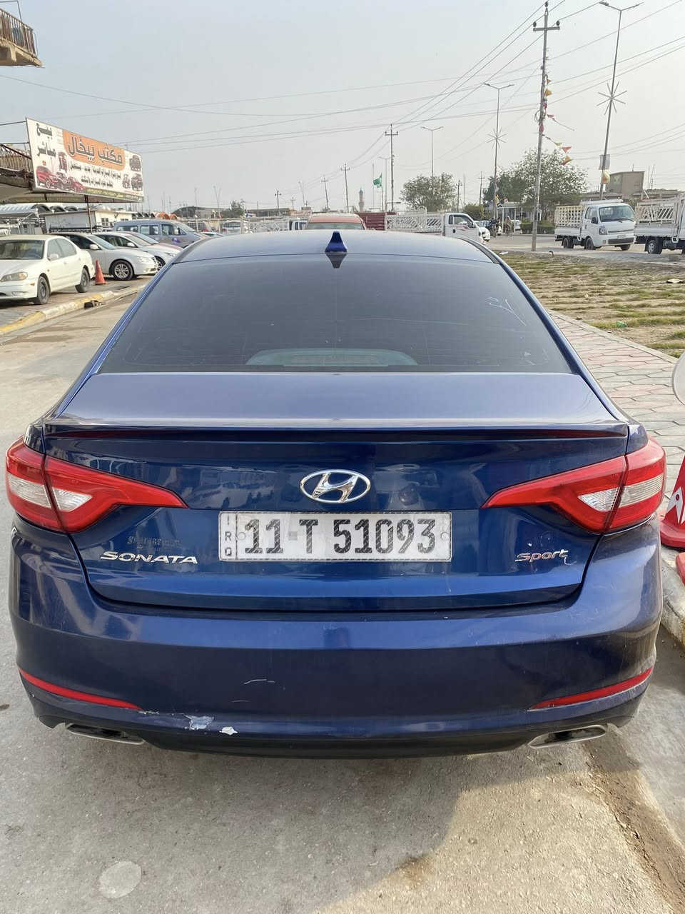 السلام عليكم
سوناتا 2016 
لمتد واحد على واحد 
محرك GDI 
بيها صبغ بنيد وجامغ بدون دواخل 
تدفئه وتبريد كشنات وستيرن 
راداد 
شاشه بلاديه كامره خليفه مري شفط اشاير مري 
ماشيه 100 
ويل كروم تخم تاير حساسات 
رقم بغدا دولي جديد 
سياره خير من الله جاهزه من كلشي 
***********
مكانها واسط النعمانيه 
السعر 130 وبيها مجال قليل
