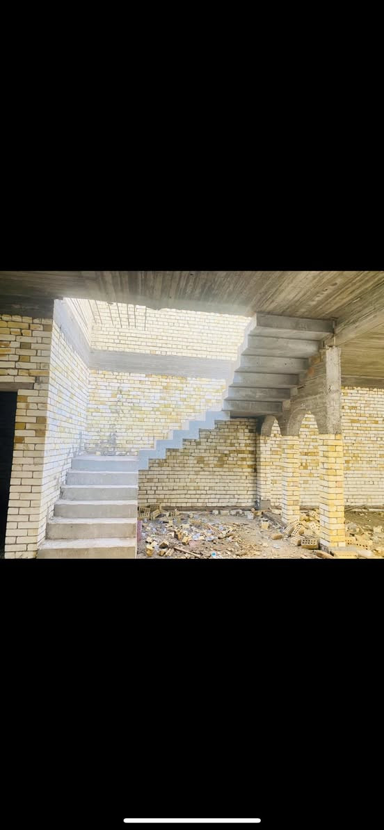 سلام عليكم نجار قالب  شغلي داخل بغداد كرخ وصافه ***********
