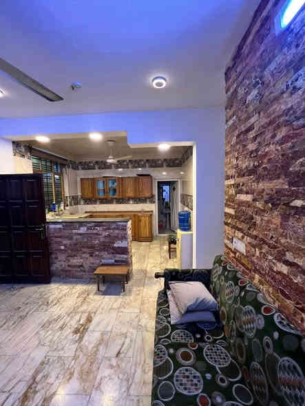 للايجار في السيدية 

شقة طابق ارضي تحتوي على غرفتين نوم و صاله و مطبخ و خدمات 

الموقع  الاقتصادين 

السعر  650 الف قفل 

تحتوي على نص اثاث 

ملاحظه توجر عوائل فقط

للاستفسار 

***********

وتساب
