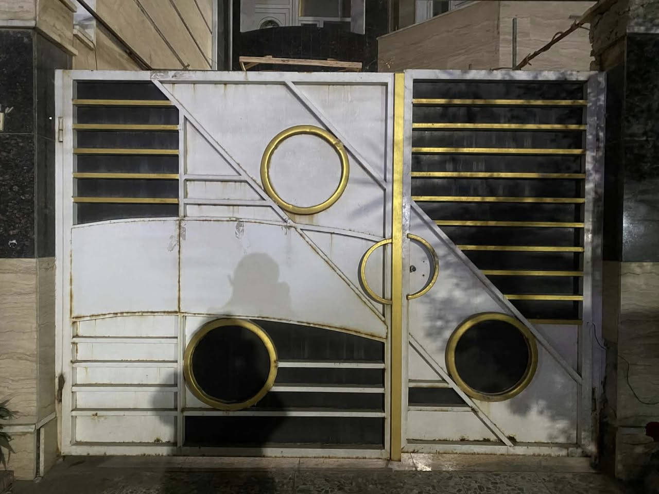 باب حديد كبير وباب صغير نضيفات ومابيهم اي ضرر اريدهم ثنينهم ب ٢٥٠ مكاني بغداد شارع فلسطين


**إذا كنت صاحب هذا الإعلان وتريد حذفه لأي سبب، رجاءا أرسل رسالة إلى الدعم الفني**