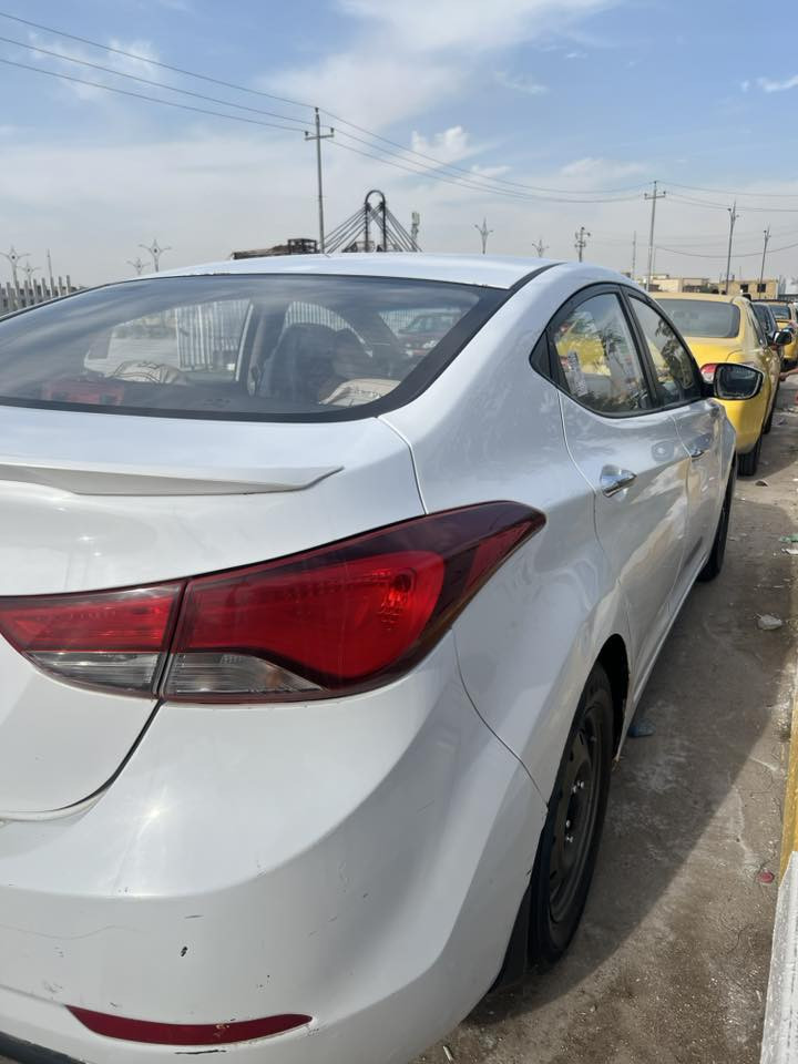 النترا ٢٠١٦ خليجي 
مكينه ١٨٠٠ 
تدفى 
تبريدحداديه مكينه وكير خير من الله 
راعيه يسوي وكاله ومداور 
مكان سماوه 
سعر ٨٥ وبيه مجال بصيط 
بدون حادث قوي تبديل قطعه 
وصبغ قطعتين بدون معجون 
رقم صاحب السياره ‭٠٧٧٤ ٦٤٤ ٥٨٧٠‬
