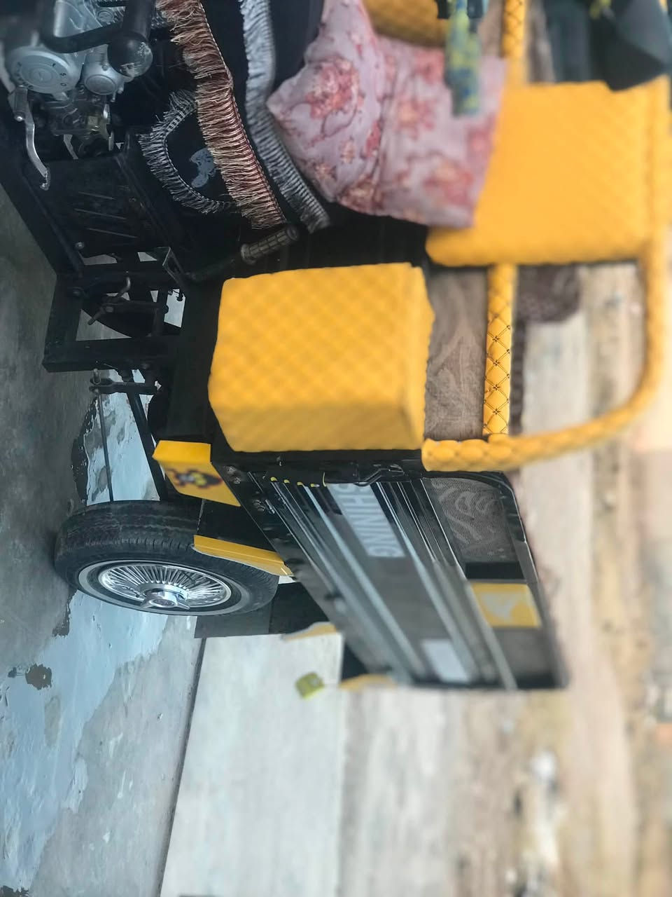 سلام عليكم ستوته للبيع موديل 21محركً ولاشه اركبه شرط منفيس موجود السعر 1450وبيها مجال للطيبين مكاني الحويجه


**إذا كنت صاحب هذا الإعلان وتريد حذفه لأي سبب، رجاءا أرسل رسالة إلى الدعم الفني**