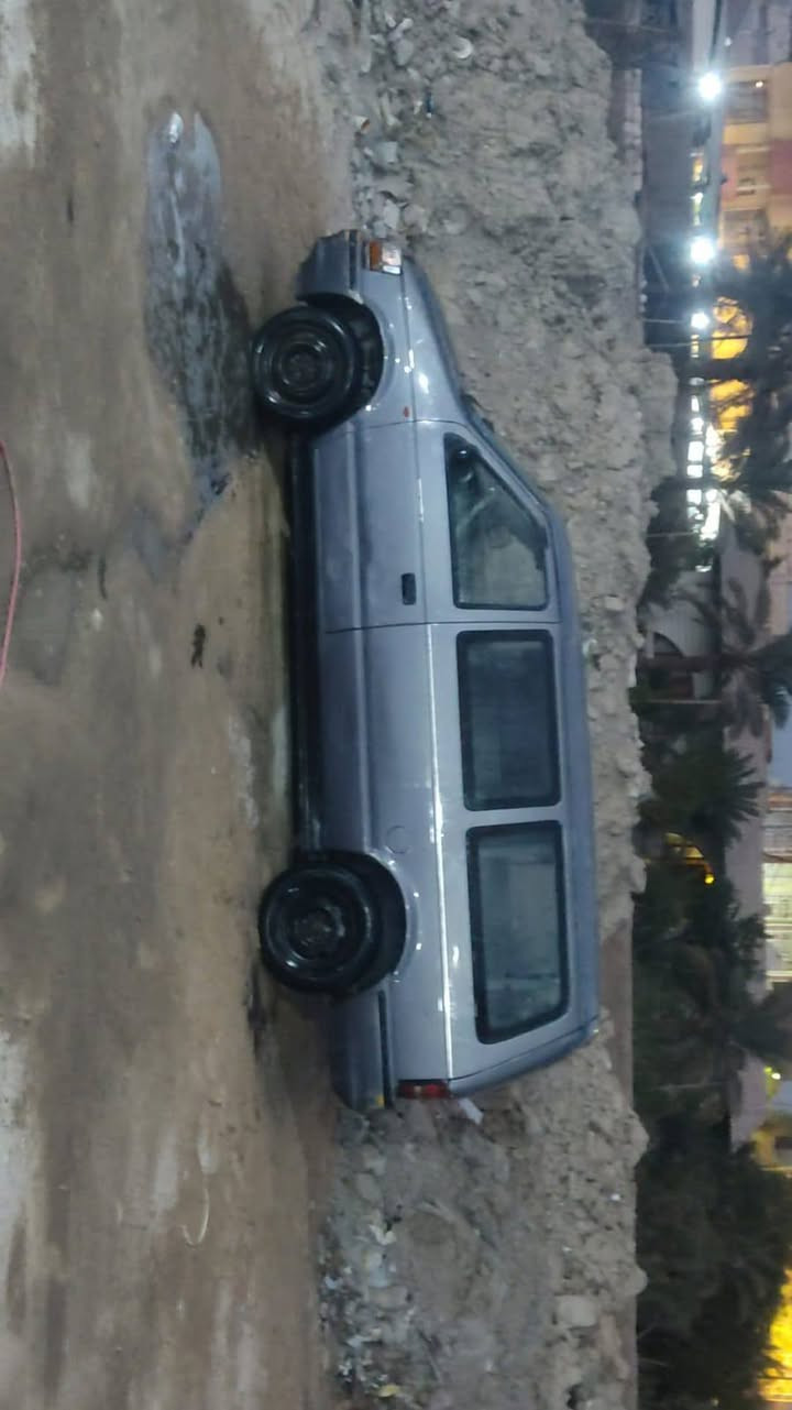 سيارة دوج كرفات1995
رقم نينوا المالك جاري بصره كير ومحرك كالوبر3000،كير اوتوماتيك ميكانيك الماكينه بيها تنقيص ول كير نمره ثالثه اتكفل بل اصوليات  العنوان البصره حمدان ،سعر25 وبيها مجال ،رقم الهاتف ،***********
