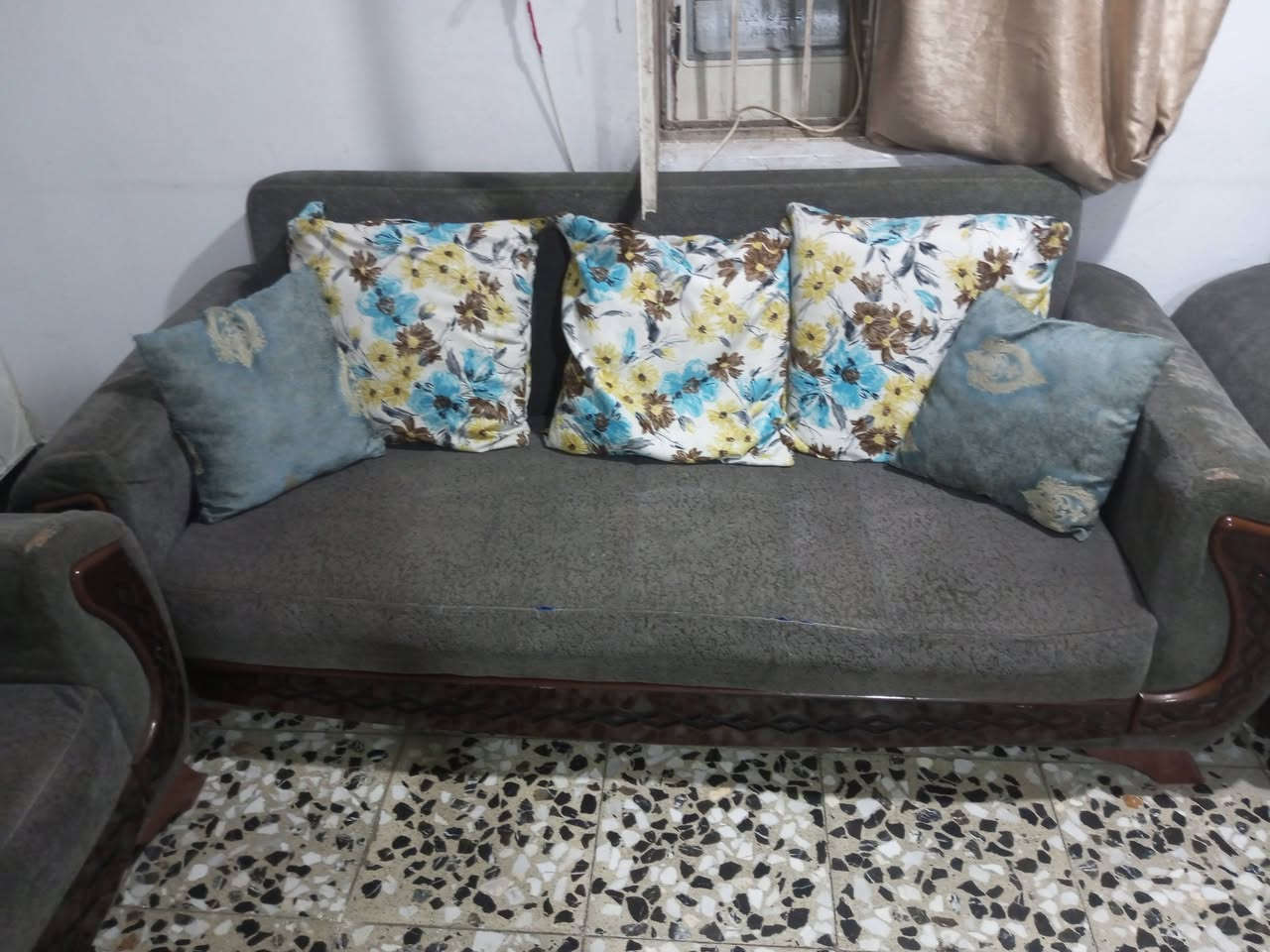 تخم تركي 10 مقاعد نظيف السعر 150 وبي مجال مكان بغداد


**إذا كنت صاحب هذا الإعلان وتريد حذفه لأي سبب، رجاءا أرسل رسالة إلى الدعم الفني**