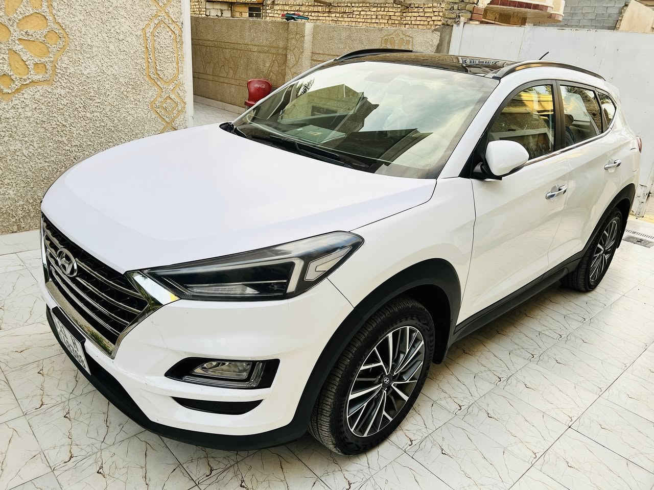 توسان ٢٠١٩ رقم بغداد ماشيه ٧٣ وكالة الگاصد بنرومه وبصمه  فول ١/١مكفوله كفاله عامه عده البنيد مبدل اصلي والقديم موجود واگعه عليه بلوكه يرادله بارد شبرين الشباك والدعاميه كله بلادي عله وضع الشركه سياره جديده بمعنى الكلمه السعر ١٩٢ وبيها مجال للاستفسار ***********
