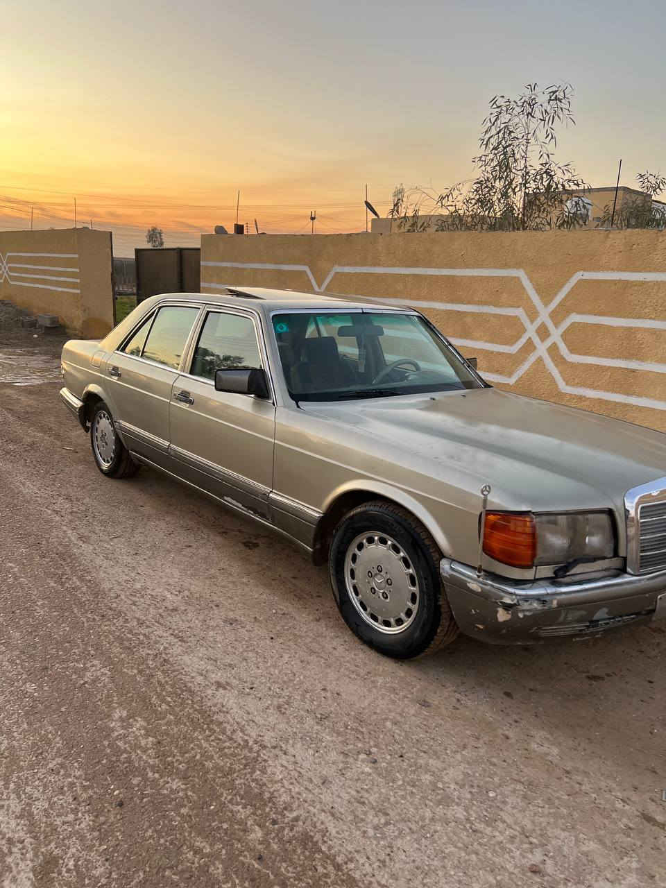 مارسدس 300 موديل 1988 محرك ياباني محور رقم بغداد انكليزي بأسمي قواعد الدبل مابيهن شي السياره مصبوغه عام بدون ضربه السعر45》وبيها مجال مكاني بغداد نهروان *********** خاص ماجاوب اسف اتصل وتدلل
