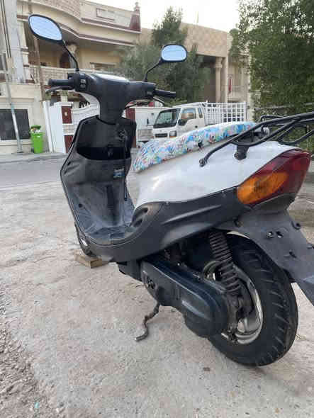 السلام عليكم دراجة بيجي 9 زروف سرعة 60 كاملة من كلشي كهربائيات كلها شغالة عدادات بريكات امامي وخلفي لايت بك لايت كلة شغالة وقفل جنطة وقفل ستيرن مكينة خير من الله نكرة سلف بل وكت نقص فقط هندر السعر 350 بيها مجال مكاني بغداد حي جهاد ***********واتساب
