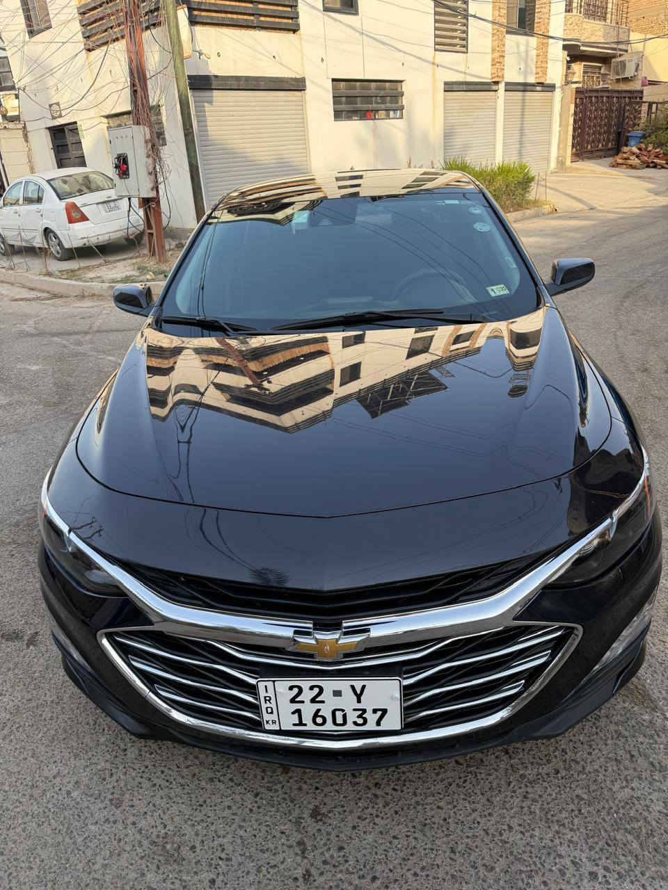 السلام عليكم 
ماليبو وارد امريكي
  موديل 2023 
لون نفطي السياره تنطي لونين
 دخول وترقيم جديد

المواصفات LT
♦️ بصمه ابواب + جنطه
♦️ تشغيل عن بعد 
♦️رادار امامي
♦️ قياده ذاتيه 
♦️ تحديد مسار 
♦️محرك 1500 توربو ✈️
♦️سايد بريك بصمه
♦️مانع انزلاق
♦️لدات اماميه نهاري 
♦️اوتو بريك /توقف ذاتي عند الاقتراب 🚳
♦️كشنات تدفئه + كهرباء ⚡️ 
♦️تبريد مناخين منفصل SYNC
♦️تبريد قطعتين امامي خلفي بيانو 
♦️شاشه كبيره تدعم 📲Android Auto/car play
♦️خرائط Gps📌
♦️كامره خلفيه دواره  📷 
♦️كروز مثبت سرعه
♦️شاشة ضبط واعطال بل دشبول
♦️منافذ USP/ 12V /Tip C
♦️مانع انزلاق ⛔️
♦️حساس اطارات
♦️4 دسك/ Abs
♦️السياره ماشالله جاهزه من جميع النواحي 
♦️ارضيات كتلوكات السبير والعده بالنايلون 
♦️اطفاء ذاتي عن التوقف 
♦️ ويل كب  17
♦️تحكمات جهتين 
     مانع تصادم 
    الجام الامامي اوتو
السياره داخله بدون حادث كلين كلين طلع بيه قطعه وحده كلير جاملغ خلفي ايسر 
وصور الحادث بالمنشور 
الباقي كله كفاله عامه من كلشي 
كير محرك شاصي اللغد الايرباك كله مكفول 
للاستفسار ***********
السعر 143$$
العنوان بغداد الكاظميه چكوك
