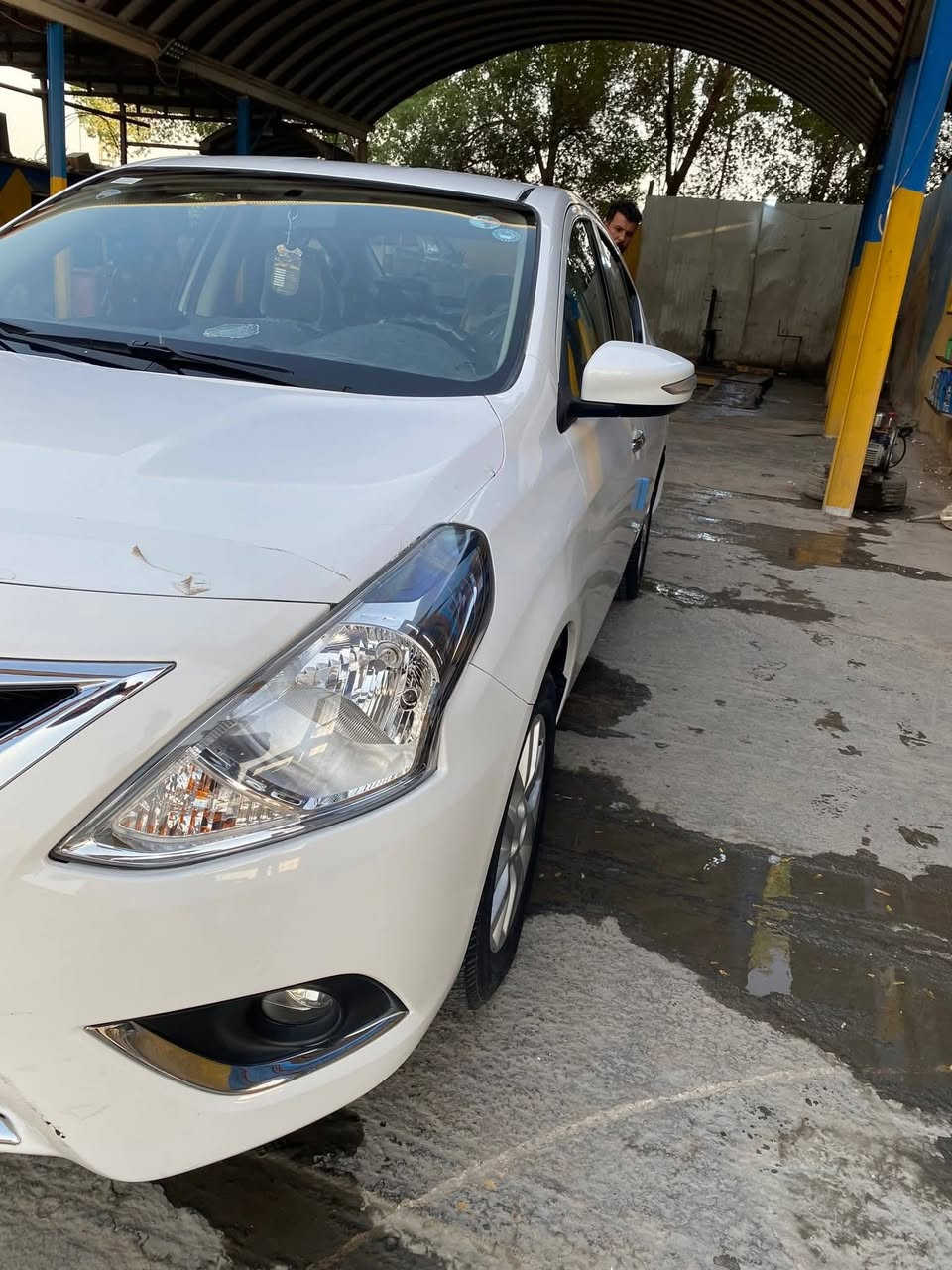 سلام عليكم نيسان صني للبيع مديل 2023كفاله عامه ماشيه 45 جديد مكان كربلاء رقم تلفون ***********
