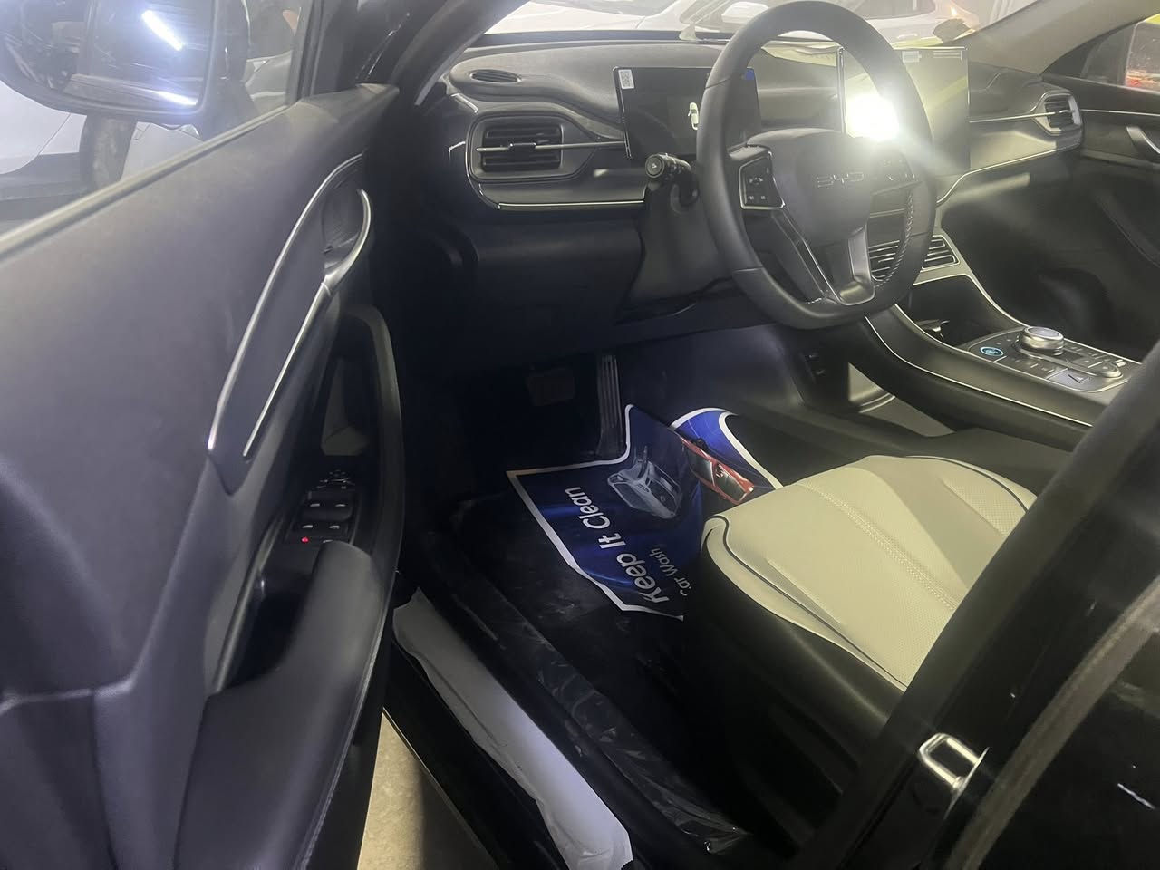 السلام عليكم متوفر بي واي دي موديل 2025
ديستروير لون اسود

مرقم بغداد جاهز

عدد 2

ارقام مميزه

مع كافة ملحقاته

ارضيات وماسحات ومنفاخ وفوم

السيارات موجودات بلعامريه

الاتصال

***********
