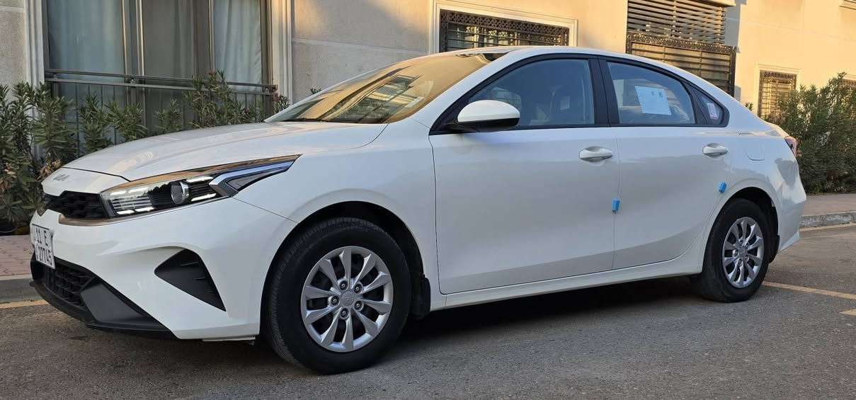 سلام عليكم للبيع او مراوس حسب القناعه للاستفسار اتصال ***********
سيراتو ٢٠٢٤ خليجي كفاله عامه من الشخط والبارد والصبغ والفتح والتبديل سياره جديده جدأ بحالة الشركه  رقم بغداد الدولي مواصفات عاديه 
محرك ٢٠٠٠ دوش 
السعر ١٧٧ ورقه 
اي استفسار اتصال على الرقم ***********٠ بغداد, العراق
