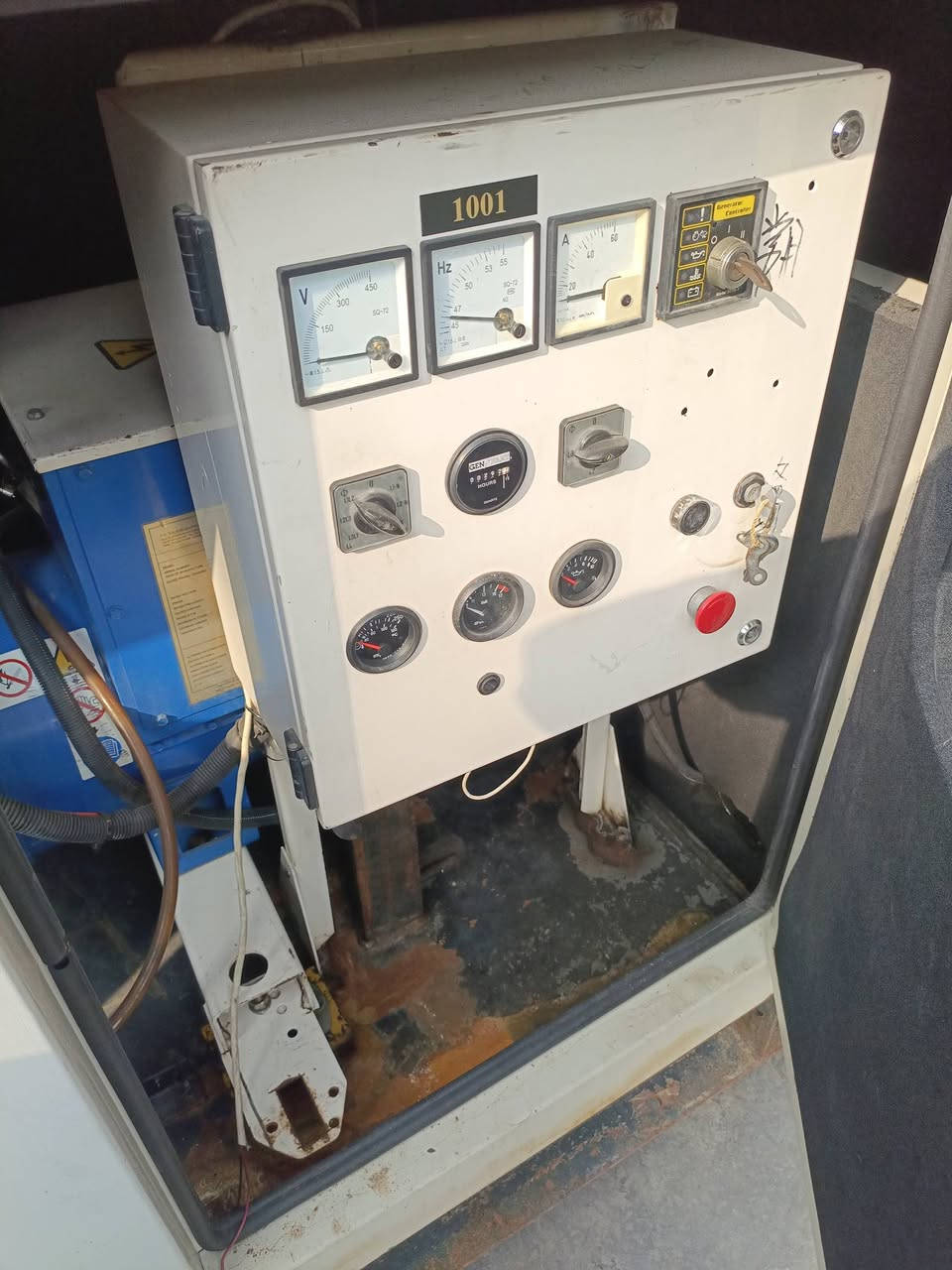 يتوفر بيركنز حجم 91 ملم مشتغل ساعات فقط 
3 بستم 30 KVA فول ومكفول شرط الحمل والفحص مكفول كاتم نسبه 80/100 توليد لوري سومر انكليزي 
مشتغل ساعات فقط 292 الاستفسار واتساب أو الاتصال 
***********////// ***********

***********/////// ***********
