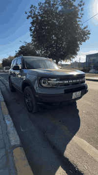 فورد برونكو سبورت 2023 وارد امريكي السيارة جديدة ونظيفة جدا
ماشي  الف 18 ميل فقط 
رادارات 5 نقاط عمياء مثبت سرعة محرك1500 توربو (السيارة من الشركة تاخذ اوكتاين 85 يعني البانزين العادي كلش زين الها وتصرف كل اسبوعين 20 تفولها عادي وتفتر بيها تمشيك500 كيلو ) 
تبريد ثلج السيارة حلوة وواسعة وادواتها موجودة بلطالبية وابو دشير من الدعامية للدعامية واكسسوارات بلدورة كذلك موجودة 
السيارة بجم وصندوك كبس بيهة طخة سطحية جانبية بلجاملغ والباب عكس السايق
//////////
175$ وبيهة مجال مكانهة مكانهة المنصور
***********
