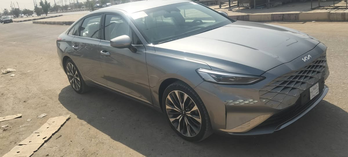 K8 .2023
سعة المحرك:-  3500  غاز LPi
المسافة المقطوعه :-  

الموديل:- 2023
الوقود :- غاز فقط 
الاضافات#👇👇
📍بصمه تشغيل+ بصمه ابواب 
📍محرك 6سلندر حجم 3500
📍 شاشه كبيرة 
📌كامرة خلفيه 
📍فرش اوف وايت ابيظ
📍مقعد السائق تدفيه وتبريد
📍مقعد السائق كهربائي 
📍تحكم سرعه
📌تحكم مسجل 
📌سايد بريك كهربائي
📌كشاف امامي بقلاوه 
📌ويل كب كروم  
📌تحكم جهتين  
📌حساس خلفي 
📌اشاره جانبيه 
📌المرئي الجانبيه شفط 
كشاف زنون 
لايت امامي زنون 

🚘 مكان السياره ديوانيه 
🚗

للمزيد من المعلومات يرجى  
او 
الاتصال على الرقم التألي 👇
☎️   ***********
