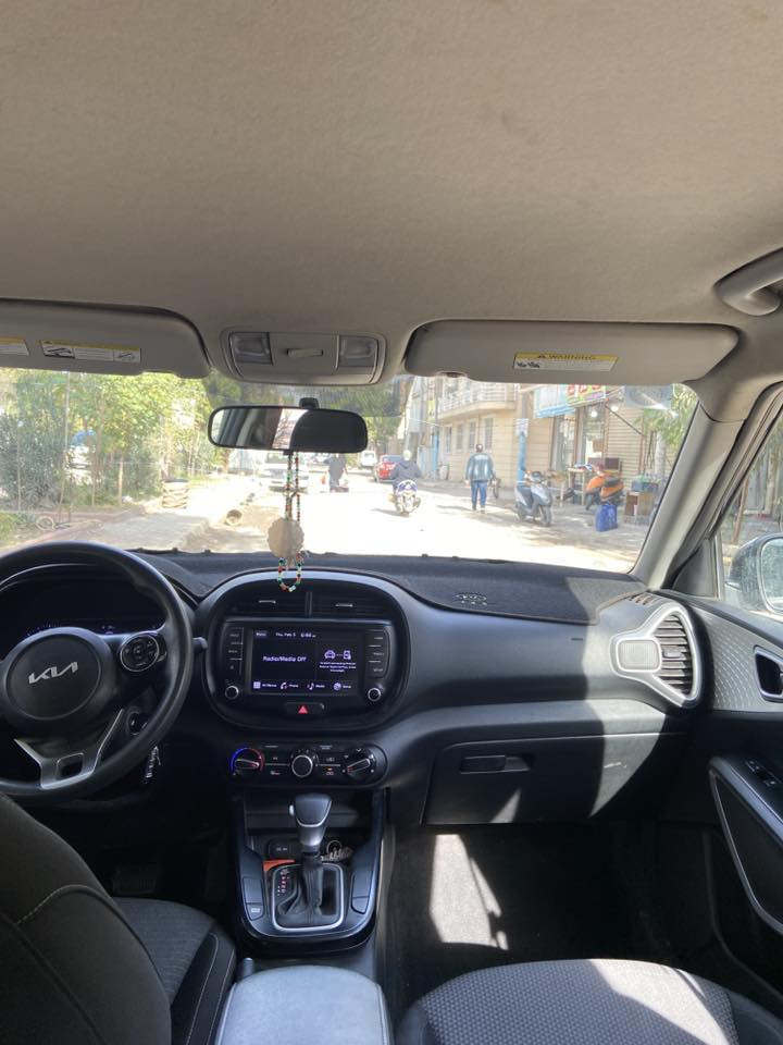 السلام عليكم كيا صول 2022وارد امريكي ضربتها الباب مال سايق والورا
ماشيه 57 ميل
رقم بغداد الجديد + سنوية جديدة + هزة جديدة 
 

مواصفات ....
محرك 2000 Dohc 
ـ بصمة + فتح أبواب ذكي + نظام ترحيب
- توقف ذاتي 
ـ كاميرات 
ـ حساسات أمامية وجانبي وخلفي 
ـ قيادة ذاتية + نظامين قيادة Sport+Normal 
ـ السعر145 مكان بغداد الحريه 
***********
