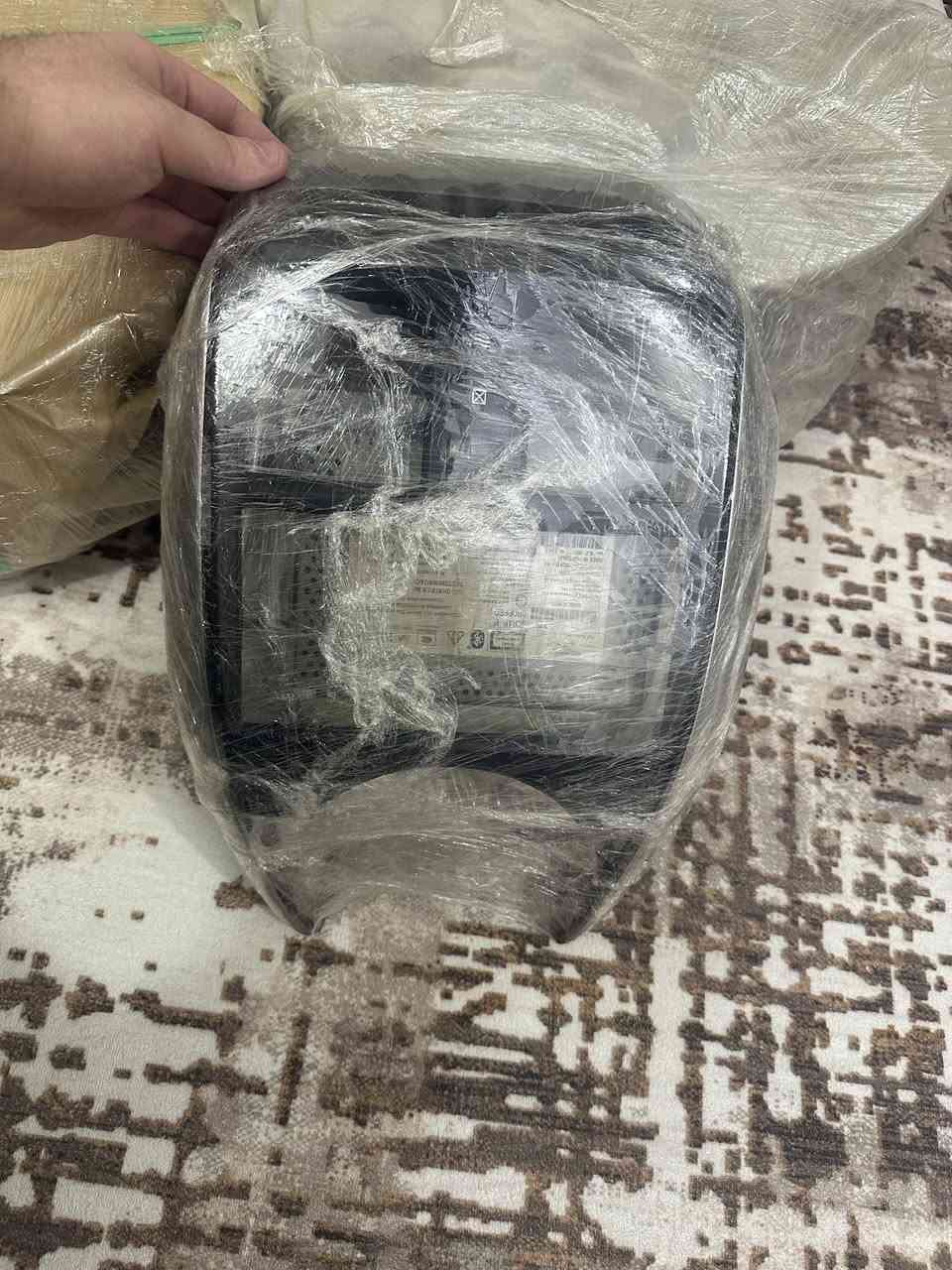 سلام عليكم
عندي غراض مال نيسان سني 

راديو مالتها الاصلي 

وكڤر مال دشبول الاصلي 

كبات كاملة 

مكاني حلة ***********
