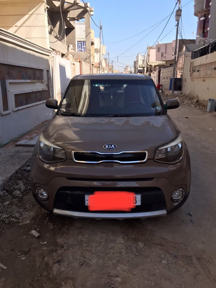 السلام عليكم
كيا صول موديل 2015
وارد امريكي مكينه 2000
رقم بابل سنويه لل2030
بيها جاملغ الايسر مصبوغ 
السيارة جاهزة من كلشي 
تبريد جديد 
حدادية جديدة 
مكينه خير من الله 
للأستفسار ***********
مكان السيارة بالديوانية
السعر 115

