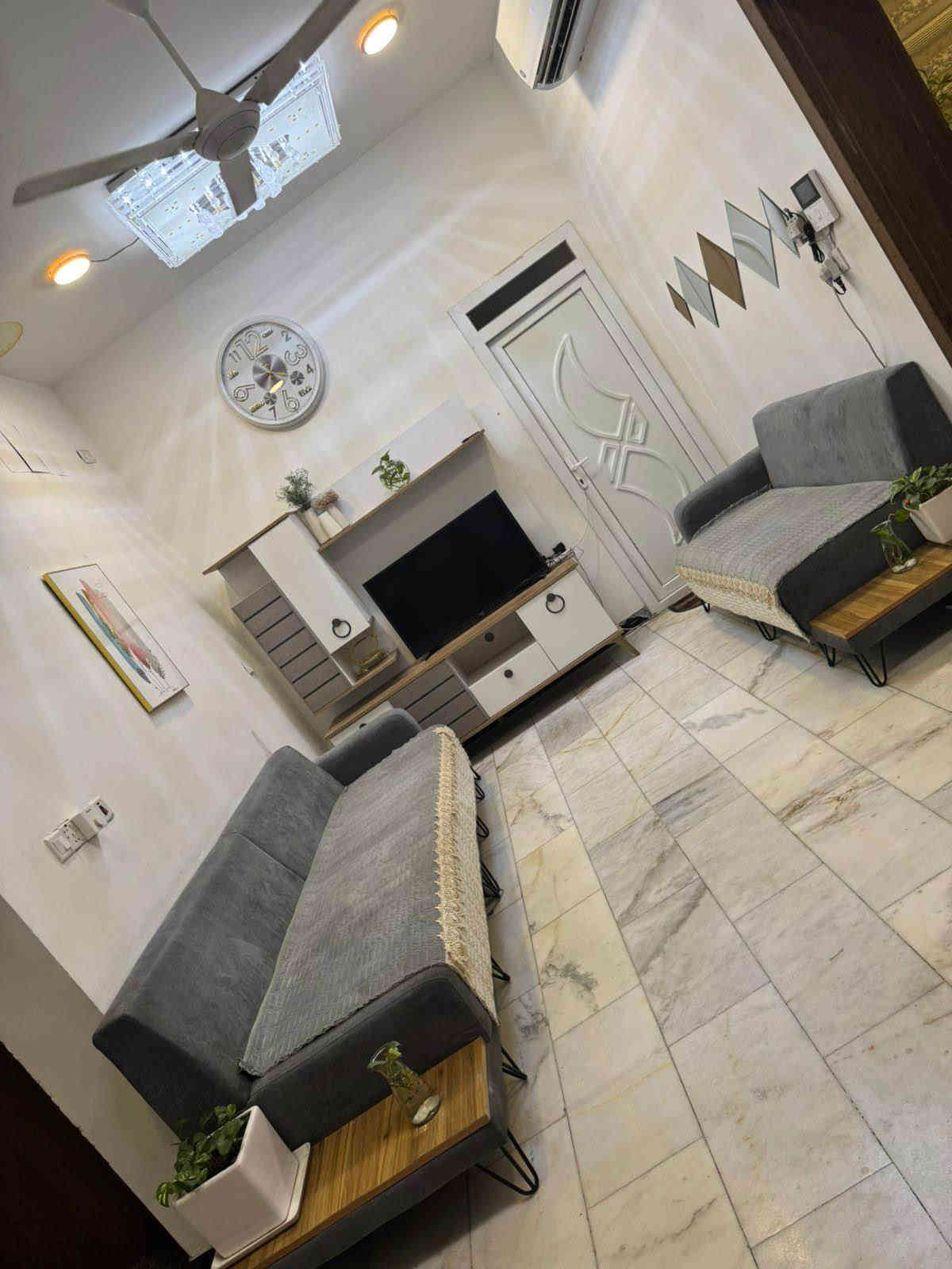 سلام عليكم تخم درجه اولى وجديد  14 مقعد مال استقبال  ومال صاله مودرن تسكام رصاصي 6 مقاعد 

استخدام قليل ومابيهن كلشي اخو الجديد

مكانهن نجف مجمع عماد سكر  رايدهن كلهن بمليون

*********** النجف
