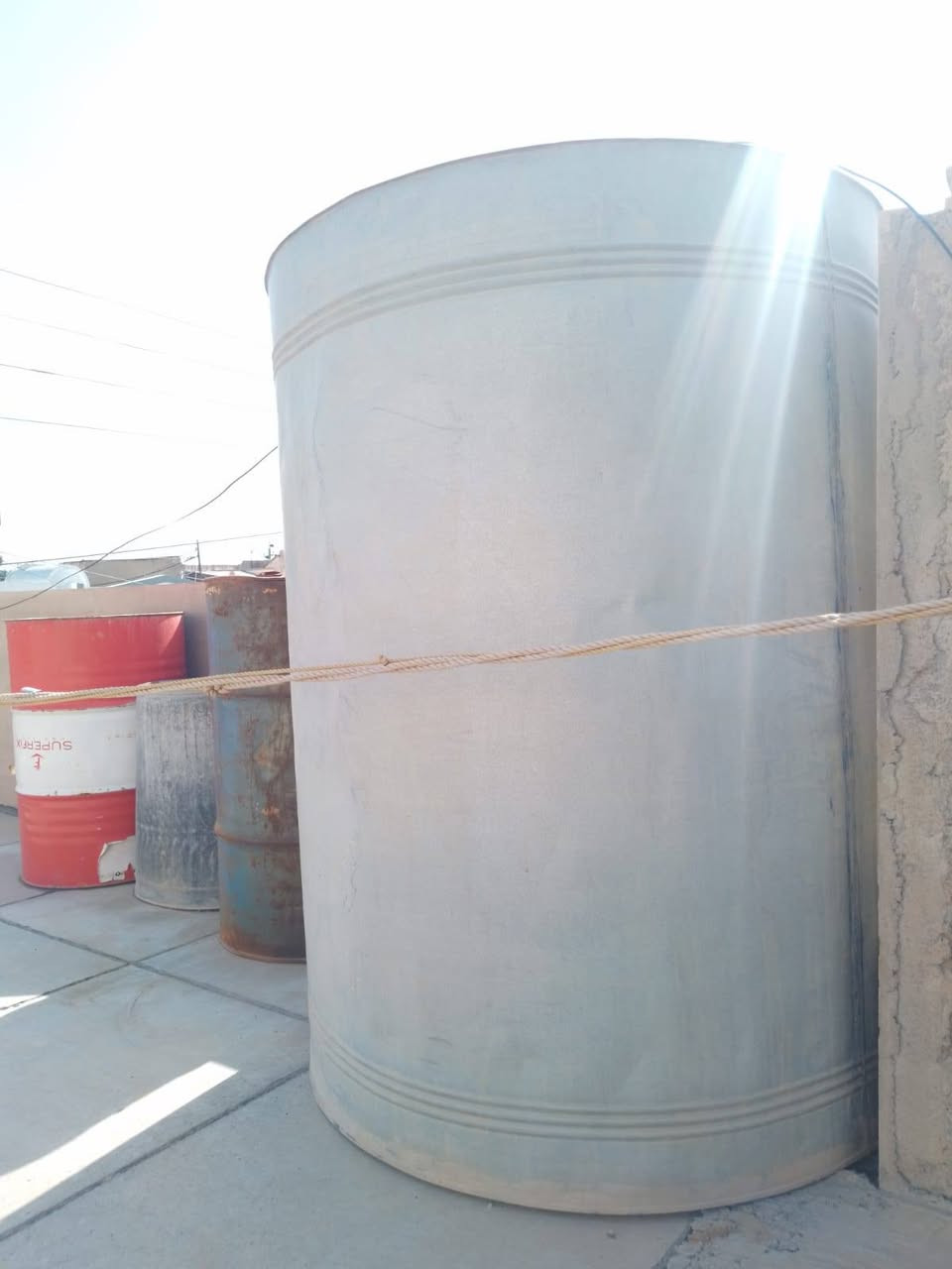 تانكي حجم جبير مستعمل كلش قليل بس كلش نضيف لا زرف ولاخايس شرط تاخذه سعره ٤٥ الف وبي مجال اتصل وتدلل ***********
