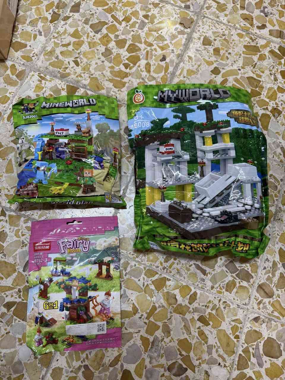 3 قطع ليكو كبس شركة كلهم  ماين كرافت قطعتين و قطعة "Fairy House كلهم على اول تم 20 الف ويا التوصيل


**إذا كنت صاحب هذا الإعلان وتريد حذفه لأي سبب، رجاءا أرسل رسالة إلى الدعم الفني**