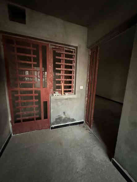 للأيجار في السيديه  📍
شقه طابق ثاني مودرن  (نضيفه زيرو ) مساحه 150متر 

تحتوي على مدخلين 2 غرف نوم وحده سويت ومطبخ وصاله هول حولي وخدمات صحيه⚜️

الأيجار 600 الف قفل +مقدمه 3 اشهر 

الموقع : السيديه - شارع الخيزران 📍

_______________________________________
للأستفسار  تفضلو بزياره مكتب الطائي  للاستثمار والتطوير العقاري والمقاولات العامة 
السيديه شارع المركز

او الأستفسار ع الارقام ادناه 📞↘️↘️ (متوفر واتساب )📌🔛
***********
