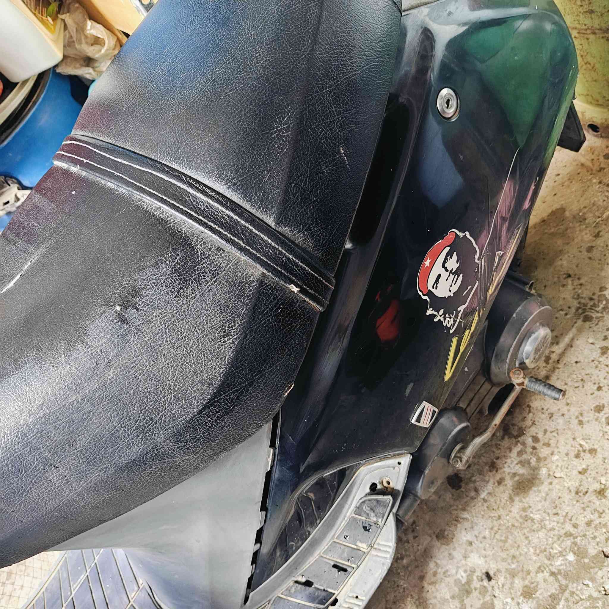 السلام عليكم دراجه للبيع  نوع الدي
سعر مناسب ***********
