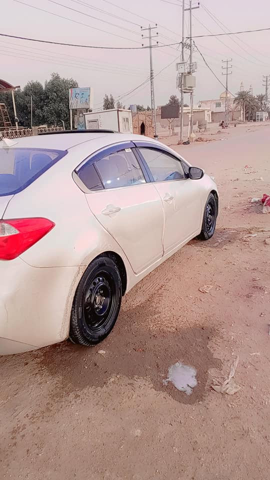 سلام عليكم 
سياره خليجي للبيع موديل 2013
مكاني نجف 
***********
السعر 106 وبيها مجال
