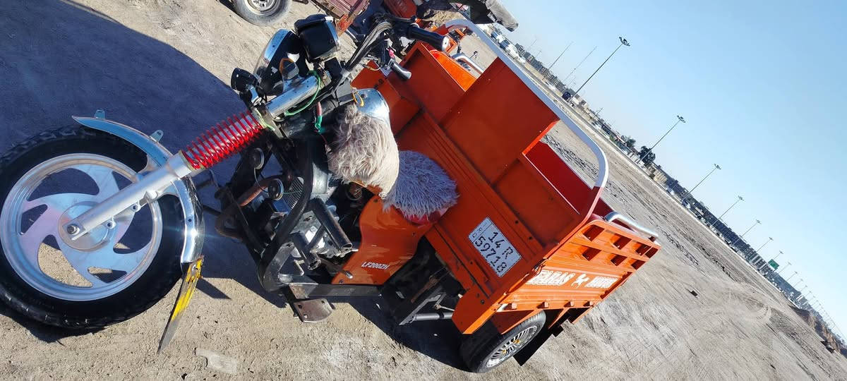 ستوته يفان كفاله للبيع موديل 2015 
رقم نكليزي بصره بسمي هزه جديده 
مكينه ستوني شاهده 
كهربائية كله شغاله 
رقمي *********** بي واتساب
السعر 2800 وبيه مجال للطيبين
البصرة الزبير حي الحكيم
