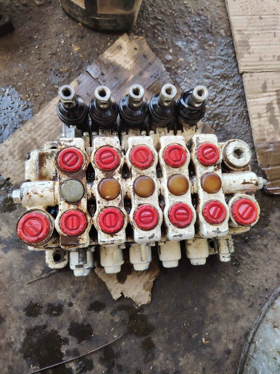 تصليح وتجفبت وتفصيخ كنترولات لي انواع للكرينات العنوان كركوك اتصل ***********
***********
