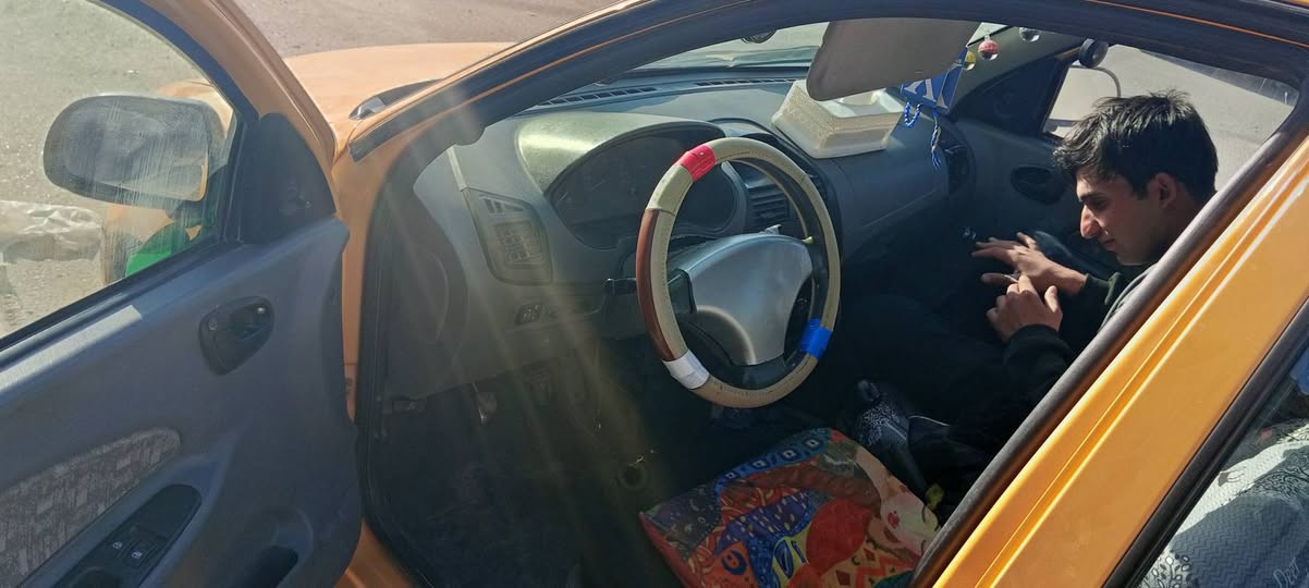 السلام عليكم طيبه موديل 2016بيه باب خلفي مبدل ومو ضربه دحج وسنويه لل28 تخم تاير جديد سياره تخبل وعلي سعر36،،، رقمي‏‪
‏‪0787 168 1386‬‏
