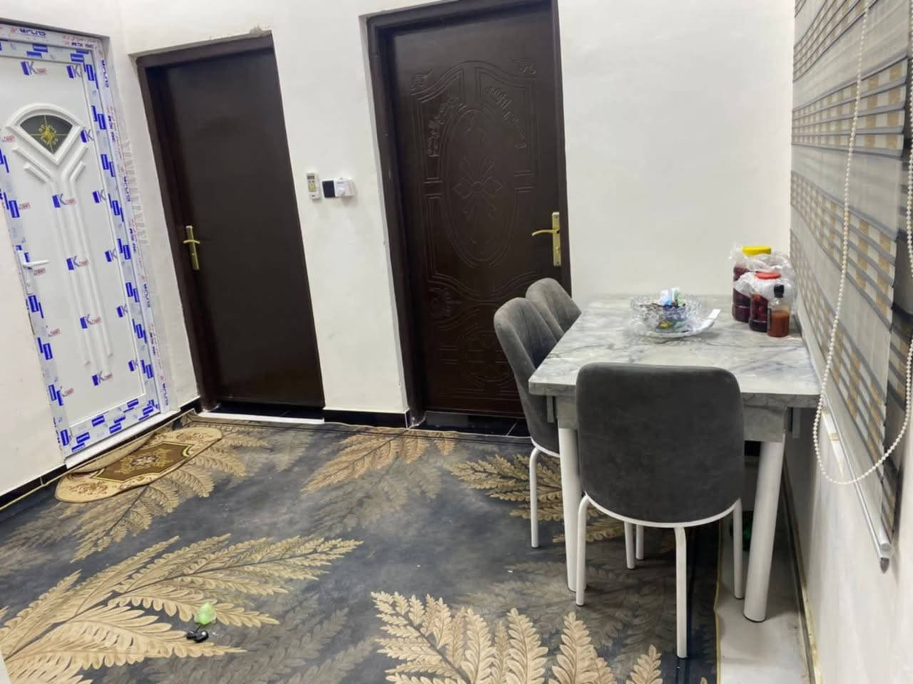 اكو بيت ١٠٠ متر ركن قبل مدرسة الجزيره الرابعه طابوك بناء حديث شغل درجه اولى كونكريت  سعره ٥٧ 
يرهم اقصاد تدفع ٢٥ مقدم ولباقي بشهر ٥٠٠   .لاستفسار ***********
