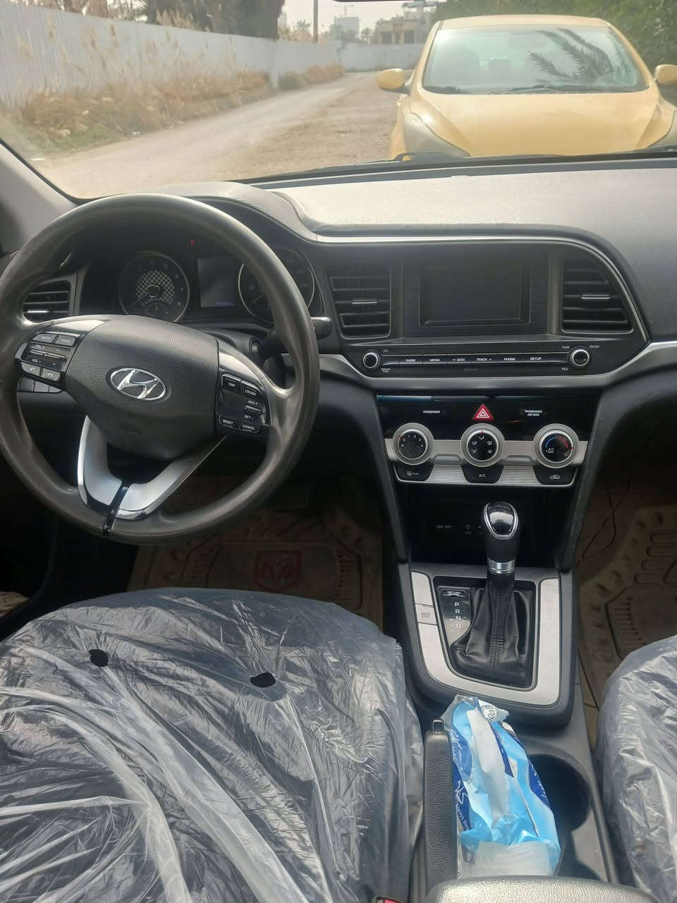 السلام عليكم اعيد النشر بسبب الوعود الكاذبة النترا موديل ٢٠١٩ شكل ل٢٠
كير AT مكينة ٢٠٠٠ مكفولة سيارة وارد امريكي حادثها جاملغ خلفي ايمن وهنا بالعراق جاملغ ايسر سيارة ليبل واحد بدون ارباك مناقصها اي شي بجم كبس كامرة دواره رقم بغداد ومكان سيارة بغداد السعر ١٣٠ وبيها مجالوهذا رقمي ***********
