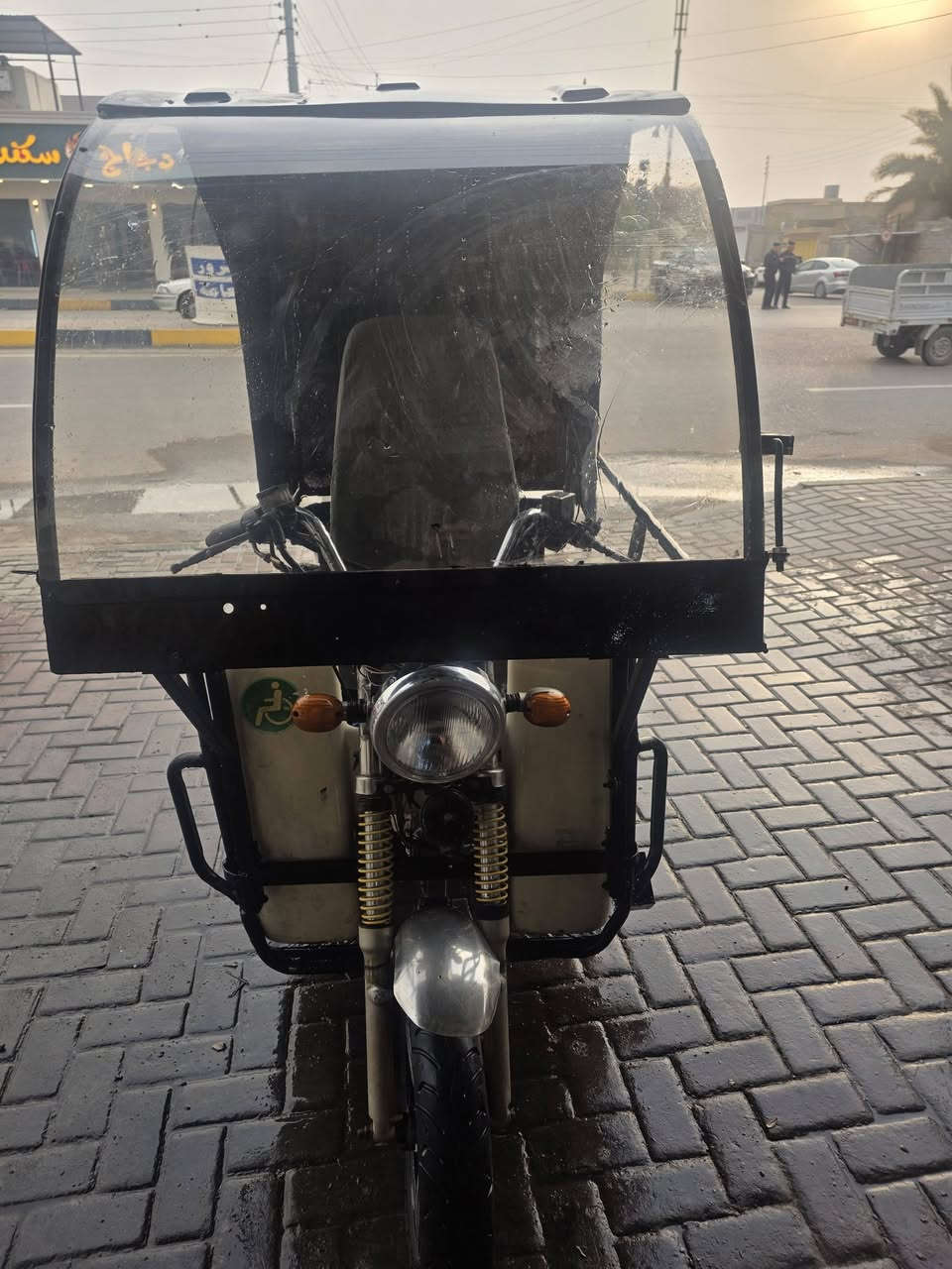 للبيع ماطور 3تايرات
مكينه جديده مكفوله 
كهربائيات شغاله 
ترجع ليوره 
مكاني بلد ***********
