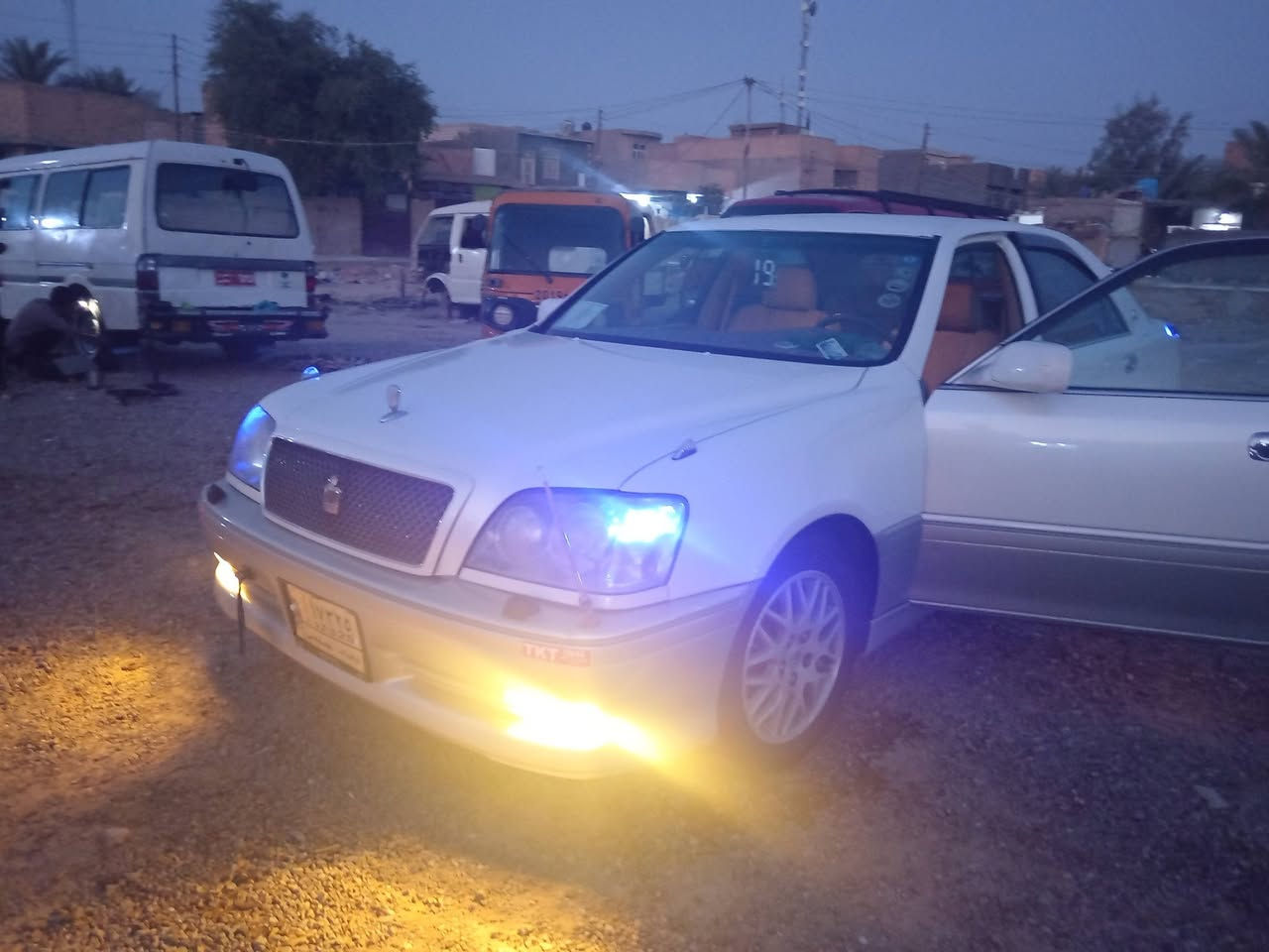 السلام عليكم ملكه جديده كصتين تخم تاير باتري جديد صدر جديد تبريد شغال مكينه دي فور الكبير مري شفط استرين كهربائي سستم صوت فول ***********
مكاني كربلاء.... السعر 32 وبيها مجال حك الجيه
