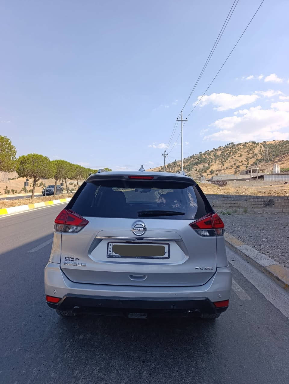نیسان روج 2020  SV AWD 
حجم المحرك 2500 
ماشیه 60
مواصفات فول فول معدە بانوراما 
كشنات كهرباء +هیتر + كشنات مخمل 
كشن خزن + سوكان هیتر + صندوق شفط 
كامره 360  (4) كامرات 
تحكمات ستیرن  
بریك بصمه 
شاشه كاربله 
تشغیل عن بعد  بصمه
3 انضمه قیاده  ایكو  نورمال  سبورت 
بصمه ابواب بصمه تشغیل 
نظام انذار مدخل  AUX/USB/Car Play
رادار امامی و جانبی و خلفی و توقیف ذاتی 
مري كهرباء نقط عمیاء 
مصابیح لید بكلایت لید انوار نهاریه 
ویل كروم تخم تایر جدید 
رقم اربیل  رقم سنوی جدید 

***********واتساب 
***********واتساب
