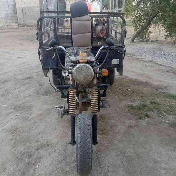 سلام عليكم ستوتة داي وأن للبيع 
المكان بغداد المعسكر مقابل الانتصار 
***********
