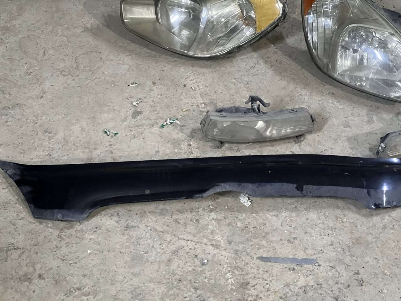 السلام عليكم 🫡
اغراض اكسنت للبيع مديل 2010دبدوب الموجودات بل صوره مستعمل شي قليل واريد افيدكم بيهن والبيخير يدلل 

***********
