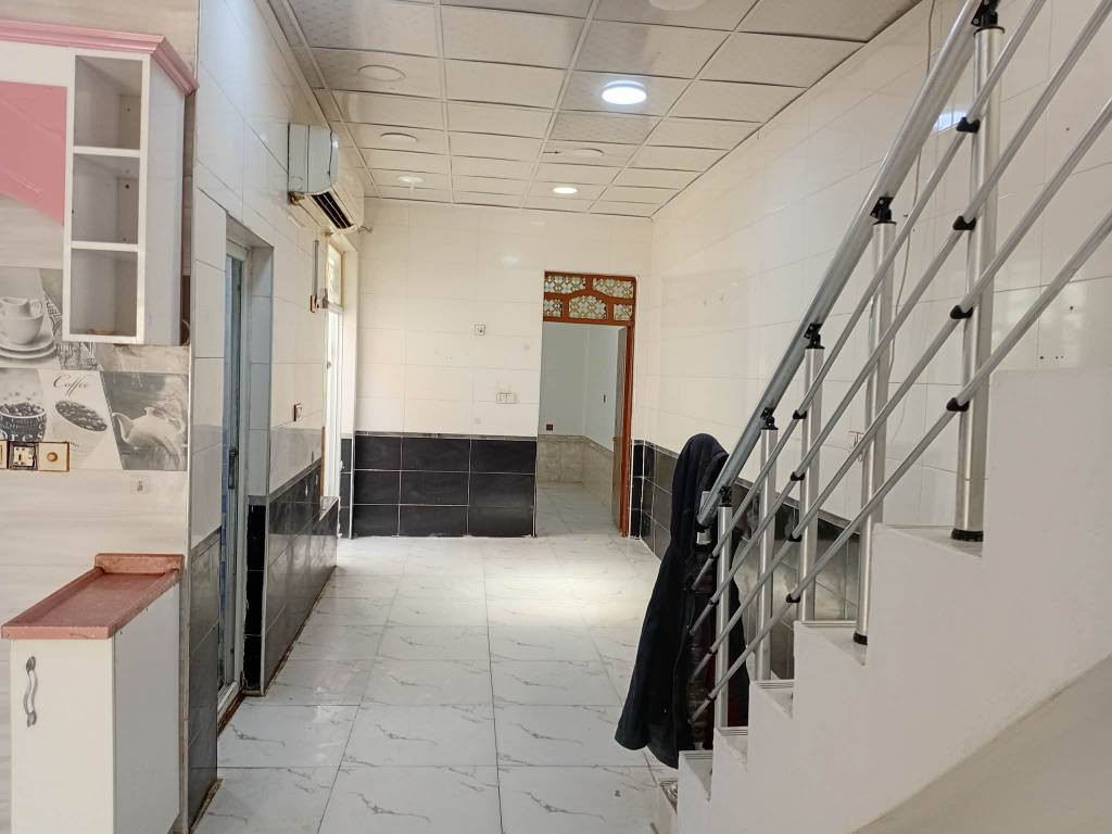 🏠 بيت للرهن - حي المكرمة 🏠
📍 الموقع: حي المكرمة - قرب شارع الطاقة وجامع أبو الفضل العباس.
🏗️ البناء: طابق واحد (بناء جديد).
📐 المساحة: 100 متر.
🛣️ الشارع: نظيف جداً.
💠 التفاصيل:
(غرفة + صالة + استقبال + مطبخ + صحيات).
⏳ مدة الرهن: سنة واحدة (قابلة للتجديد بالاتفاق).
💰 المبلغ: 42 مليون دينار.
📞 للتواصل:
📱 ***********
📱 ***********
🏢 مكتب أبو حسنين للعقار
📍 عنوان المكتب: حي المكرمة - قرب أسواق آدم. النجف, العراق
